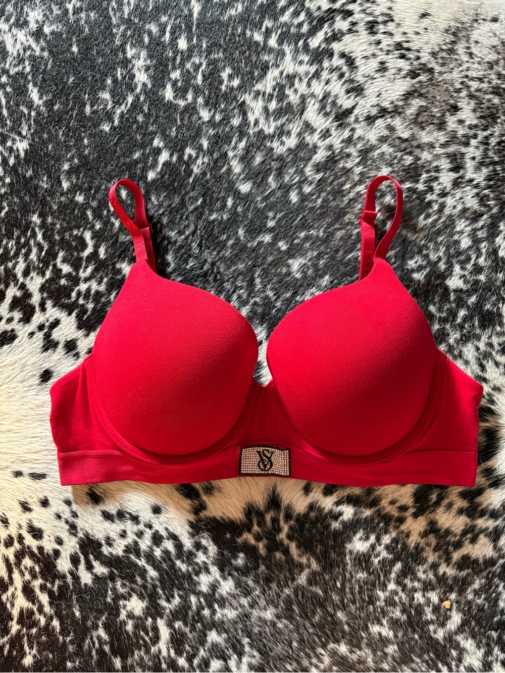 Victoria’s Secret the t-shirt Perfect shape shine patch push up bra